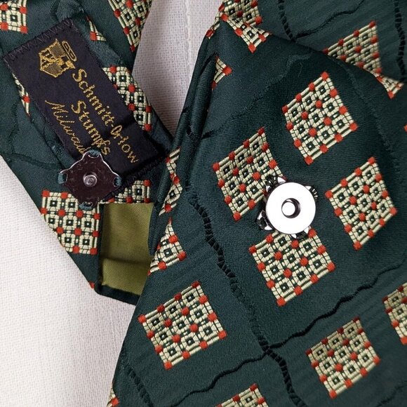 Ogsplosh Women's Fall Vintage Green and Cream Ascot Tie - Picture 2 of 8